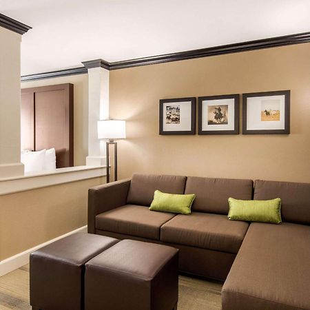 Comfort Suites Liberal Exterior foto